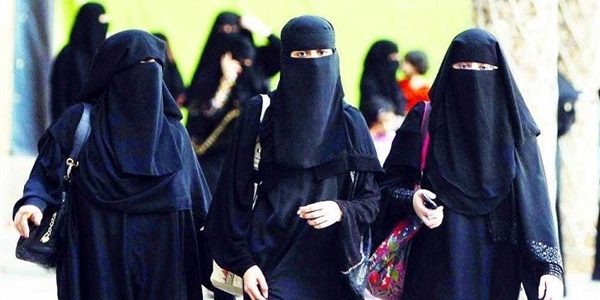 قرارات جديدة تنتصر للمرأة السعودية في 10 أيام!