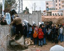 مفاوضات بين حماس وتل أبيب بغية تخفيف الحصار عن غزة