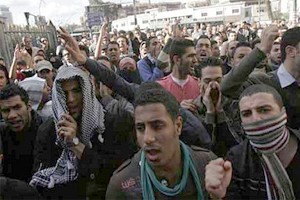 مواجهات امام المقر الرئيسي للاخوان المسلمين في القاهرة