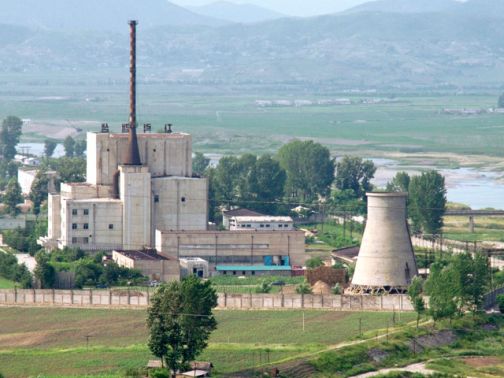 كوريا الشمالية تعتزم إعادة تشغيل مفاعل نووي