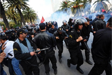 تونس..قتيل في مواجهات بين الشرطة ومتشددين إسلاميين