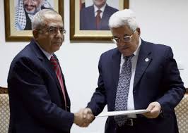 عباس يقبل استقالة فياض وحماس تعتبرها مسالة داخلية 