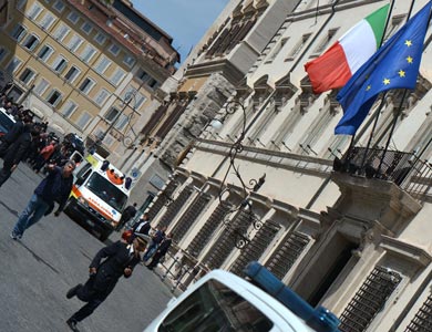 ثلاثة جرحى في اطلاق نار أمام مقر الحكومة الايطالية