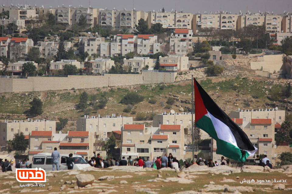 نتنياهو يجمد الاستيطان أسابيع كي لا يعرقل الجهود الأميركية