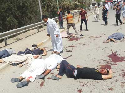 67 قتيلا على الاقل بانفجارات استهدفت مساجد عراقية