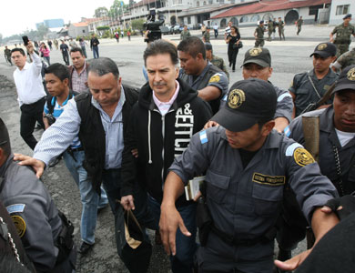 تسليم رئيس غواتيمالا الأسبق للولايات المتحدة لمحاكمته