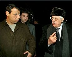 استمرار عباس في الكذب يقوِّض جهود المصالحة مع الدحلان&nbsp; 