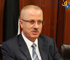 عباس يكلف رئيس جامعة نابلس تشكيل الحكومة الفلسطينية الجديدة