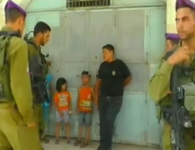 جيش الاحتلال يأسر طفلا فلسطينيا عمره خمس سنوات