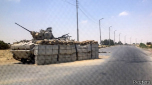 مقتل 3 جنود في سيناء وسط توتر متصاعد 