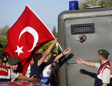 محكمة تركية تقضي بالسجن المؤبد على قائد الجيش السابق