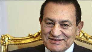 محكمة مصرية تنظر التماسا من مبارك لإطلاق سراحه