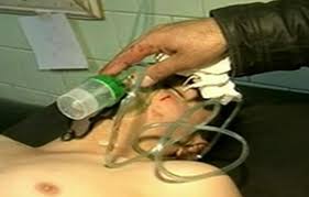 مطالبات دولية بتحقيق في “هجوم كيماوي” قتل المئات في سوريا