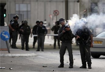 شهيدان وعشرات الإصابات في مواجهات بمخيم قلنديا