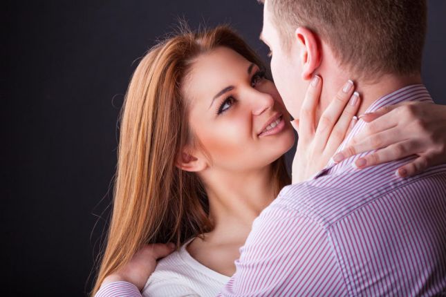 فن تقبيل الزوجة