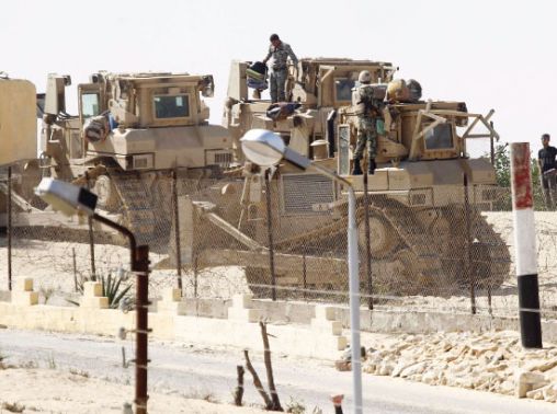 مصر: تبرئة جميع المتهمين بقتل متظاهري «ثورة 25 يناير» بالسويس