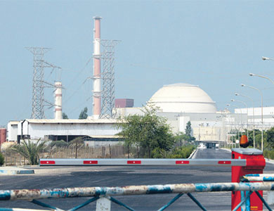 إيران تتسلم عمليات تشغيل محطتها النووية الوحيدة بوشهر