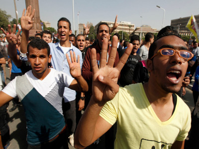 نجل مرسي: الرئيس رافض لمحاكمته ولا يعترف بها وكذلك أسرته