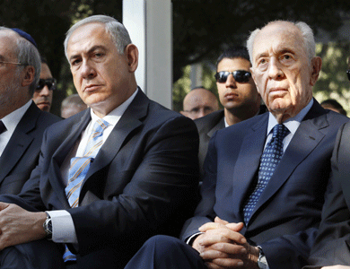 بيريز ونتنياهو يظهران تعارض مواقفهما بشأن المفاوضات مع الفلسطينيين