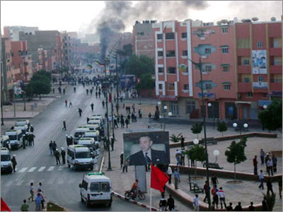 المغرب: المبعوث الأممي للصحراء يزور “العيون”على وقع أعمال عنف بالمدينة