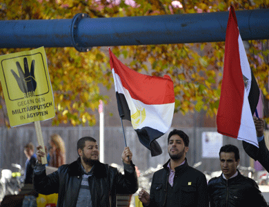 أنصار مرسي يتظاهرون في القاهرة وعدد من المحافظات للمطالبة بعودته للحكم