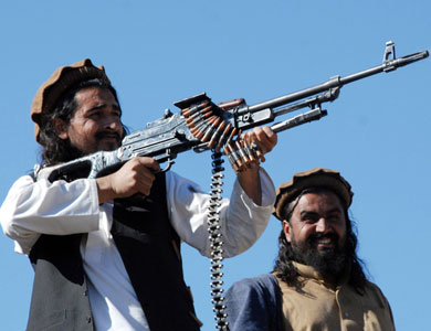 دفن محسود في المناطق القبلية و طالبان تختار خان سعيد زعيماً لها 