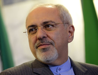 ظريف: إيران سترفض أي مطلب مبالغ فيه يحرمها حقوقها