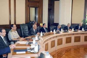 مجلس الوزراء المصري يتمسك بتطبيق قانون تنظيم حق التظاهر بكل حسم