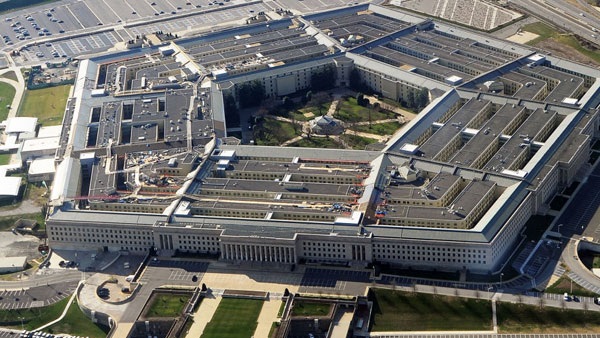 البنتاجون: نتطلع للعمل مع البحرية الملكية لضمان أمن الملاحة فى الخليج