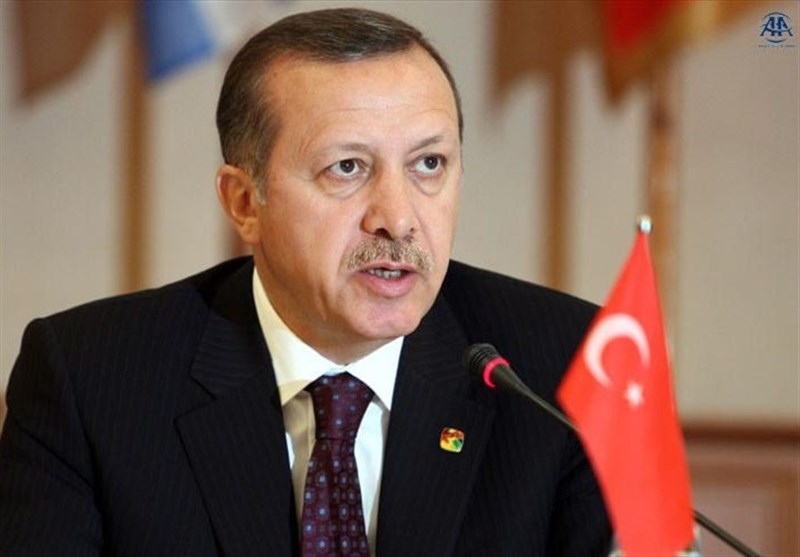 أردوغان يتحدث عن “مثلث الشر” بعد أزمة الليرة