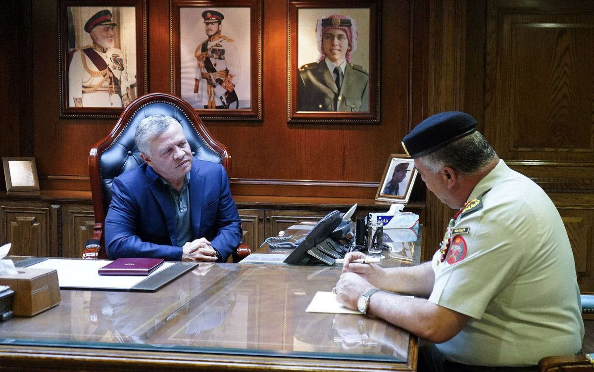 جلالة الملك عبدالله الثاني يزور القيادة العامة للقوات المسلحة