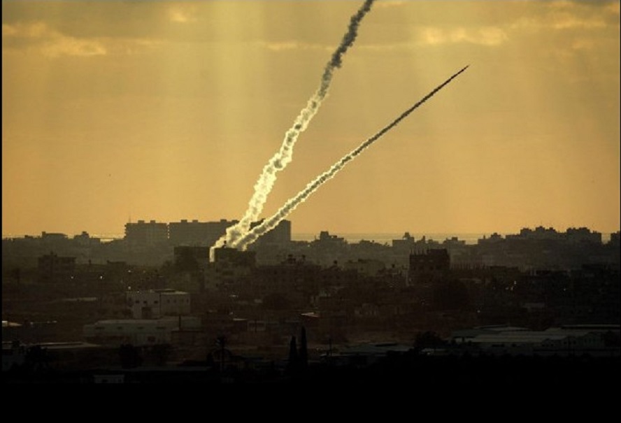 جيش الاحتلال يعترف: سقوط صاروخين داخل بلدات إسرائيلية شرق غزة