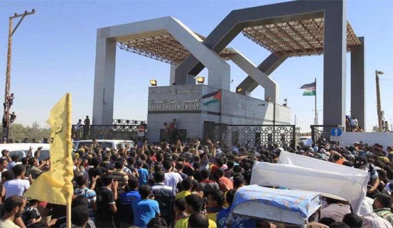فتح معبر رفح الحدودي في الاتجاهين أمام المسافرين وعودة العالقين