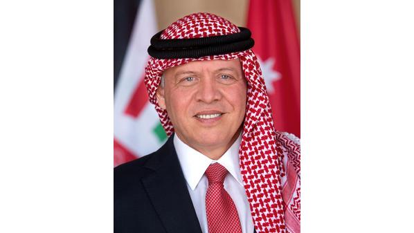 الملك يتلقى برقيات تهنئة من قادة دول شقيقة وصديقة بنجاح العملية الجراحية