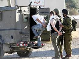 الاحتلال الإسرائيلي يعتقل 18 فلسطينيا بالضفة