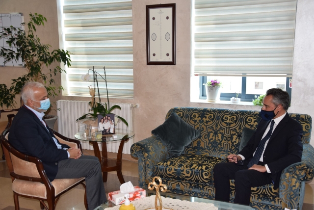 وزير التنمية يبحث مع مسؤول أممي تمكين المرأة