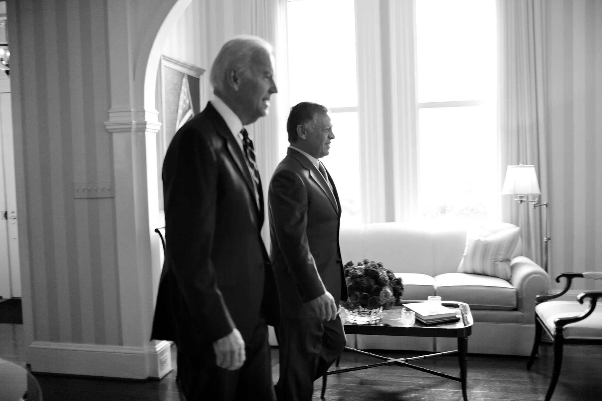 الملك مهنئاً بايدن وهاريس:نتطلع للعمل معكما على تطوير الشراكة التاريخية بين الأردن والولايات المتحدة