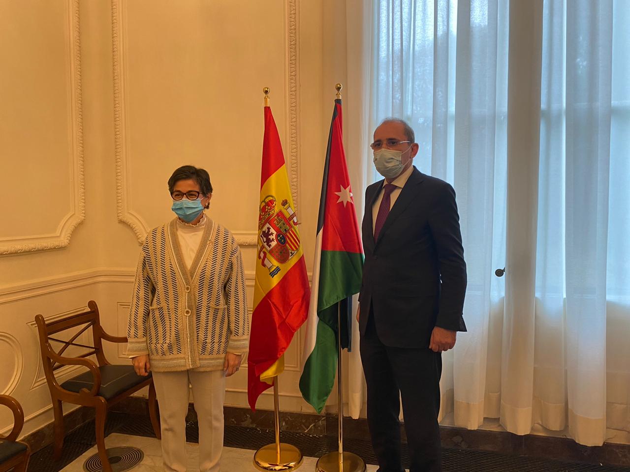 وزير الخارجية يجري مباحثات مع نظيرته الاسبانية