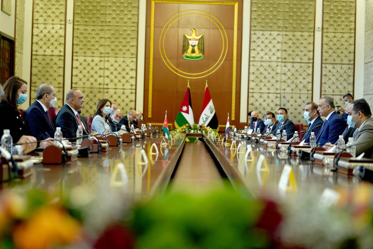رئيس الوزراء يجري مباحثات في بغداد مع نظيره العراقي