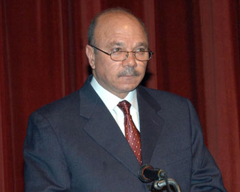 الفايز يؤكد الاعتزاز بالقوات المسلحة والاجهزة الامنية