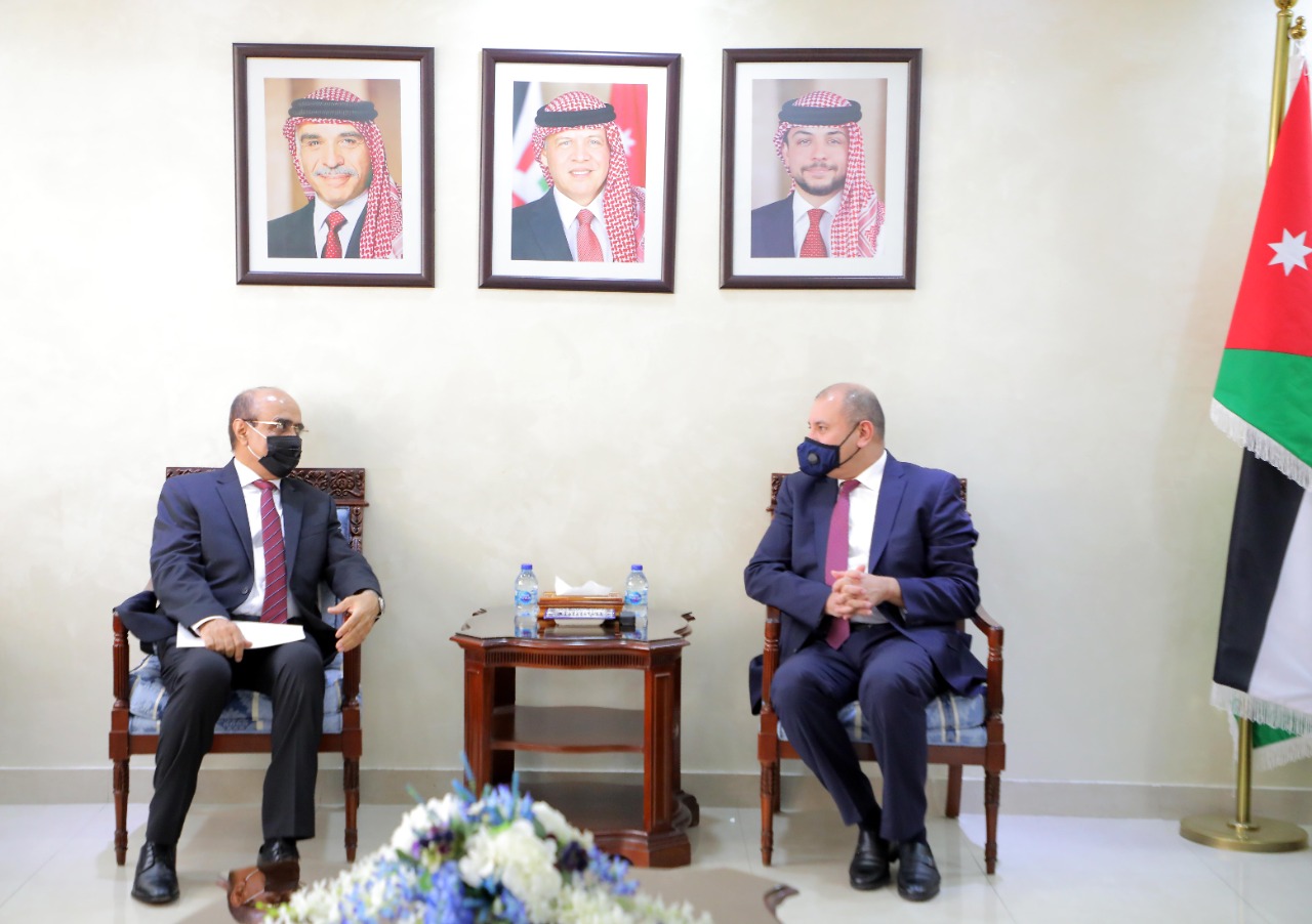 رئيس مجلس النواب يلتقي السفير اليمني