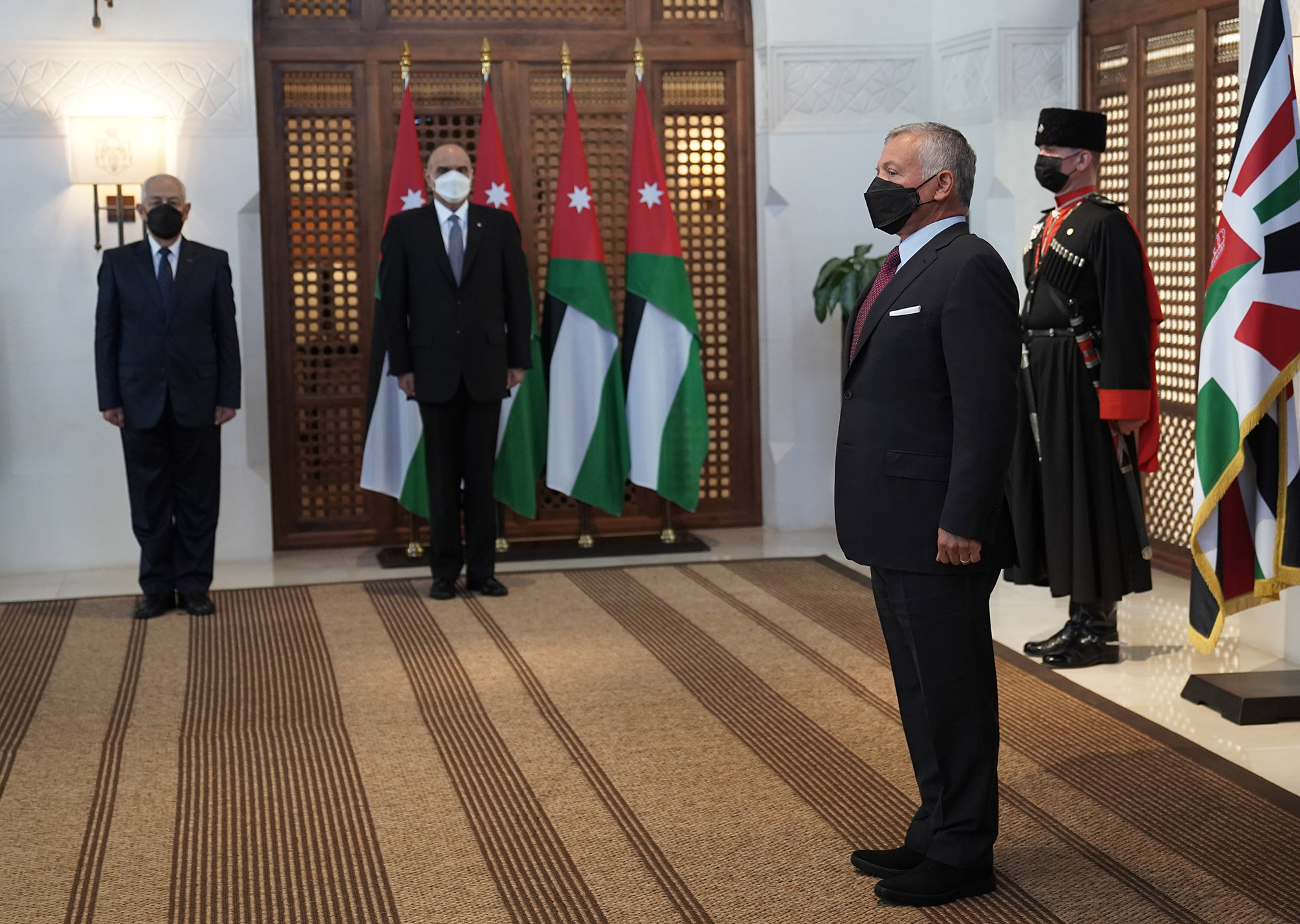 إرادة ملكية بالموافقة على إجراء تعديل على حكومة الدكتور الخصاونة