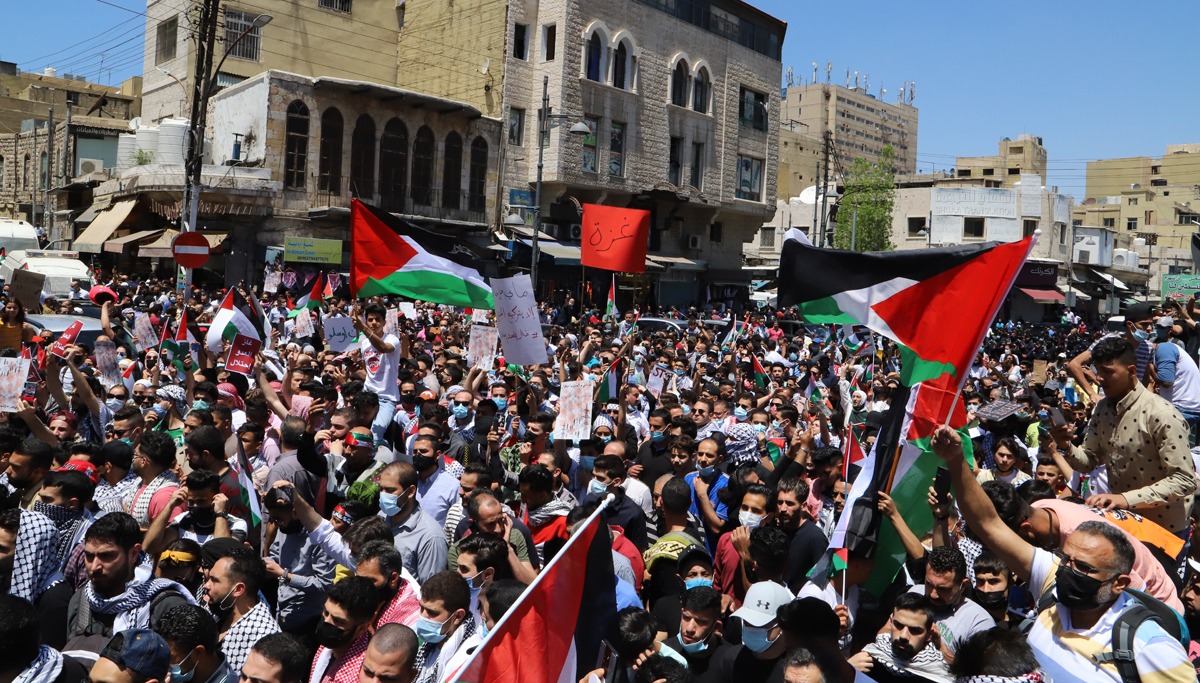 انطلاق مسيرة نصرة للشعب الفلسطيني من أمام المسجد الحسيني