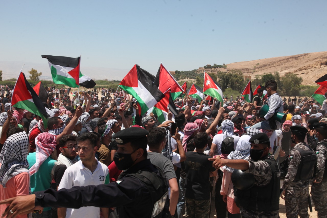فاعليات حزبية وشعبية تنظم وقفة تضامنية مع القدس وغزة