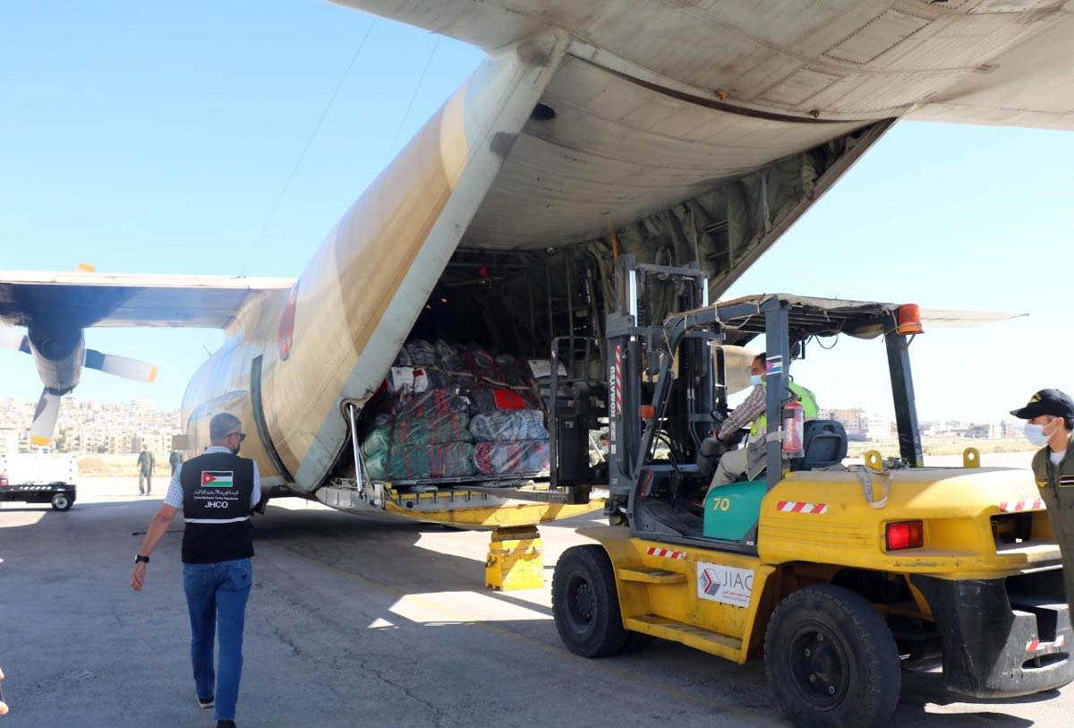 الخيرية الهاشمية تستقبل طائرتي مساعدات مغربية للفلسطينيين