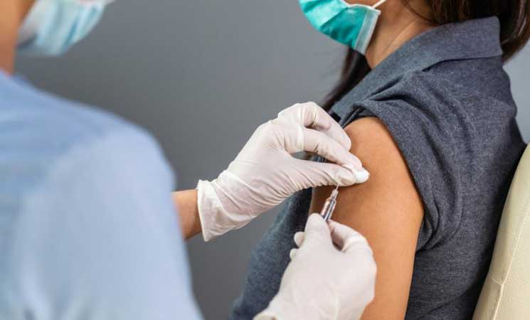 الصحة تنشر أسماء مراكز تطعيم من تجاوز 40 عاماً من دون موعد مسبق
