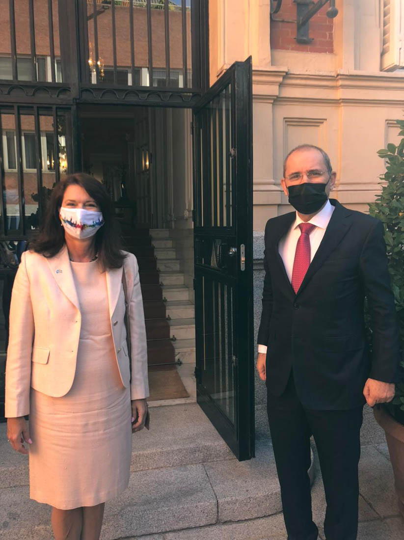 الصفدي وليند ولازاريني يبحثون تحضيرات مؤتمر دولي لدعم الاونروا