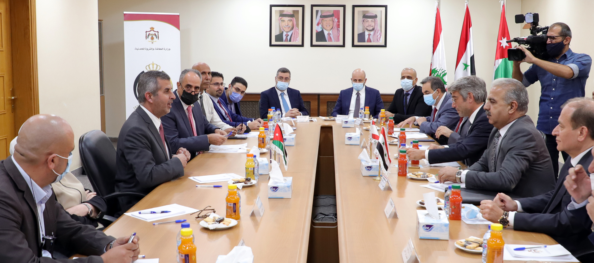 الأردن وسوريا ولبنان يتوصلون لصيغة عقد تزويد لبنان بالكهرباء الأردنية