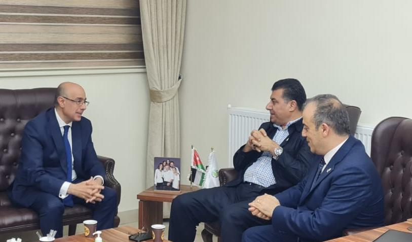 السفير التونسي يزور المركز الوطني للبحوث الزراعية