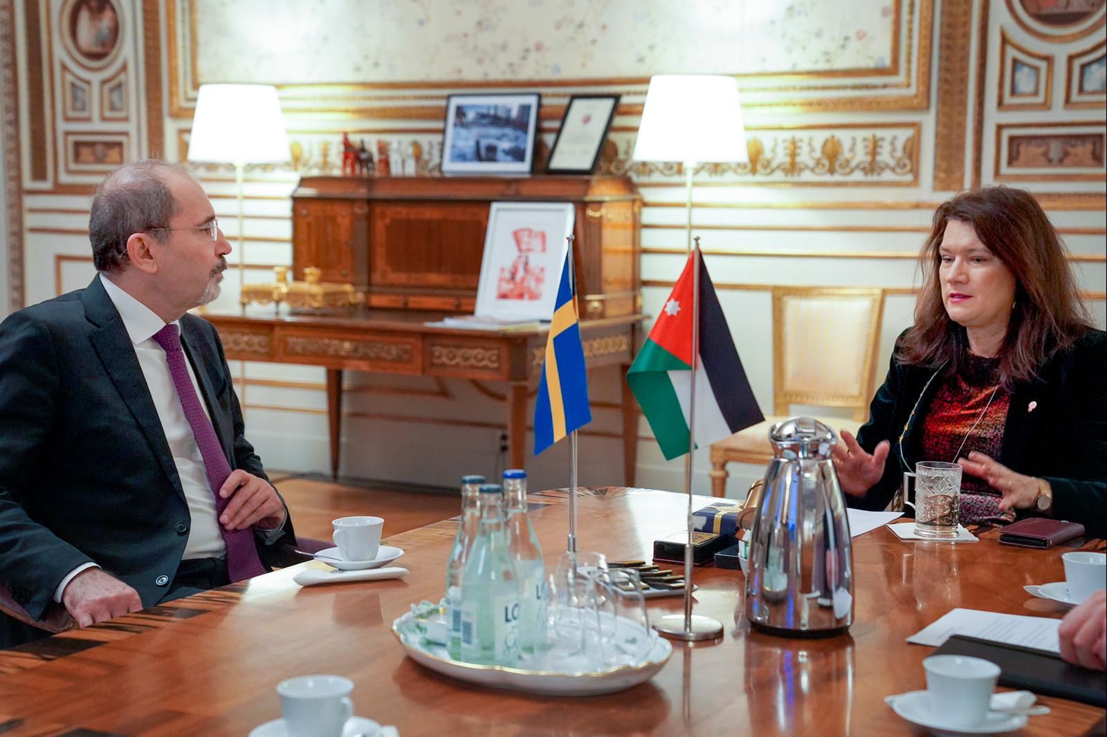 وزير الخارجية يجري مباحثات مع نظيرته السويدية